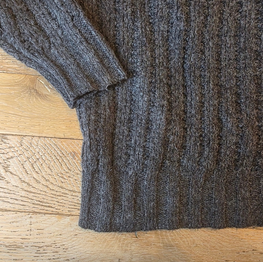 American Eagle Charcoal Gray Oversized Sweater Bella Swan Twilight grunge - Picture 2 of 5